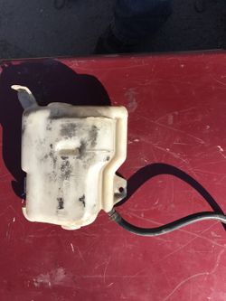 Radiator reservoir