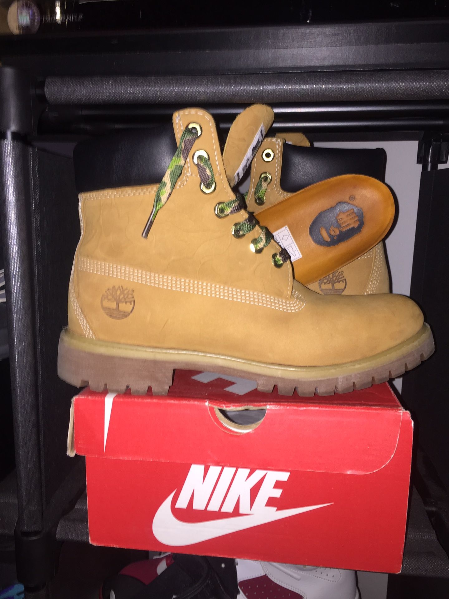 A bathing ape x Timberland 6” Boots