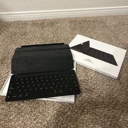 Apple Smart Keyboard 