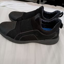 Non slip work shoes