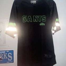Giants Jersey Men’s Size Medium  
