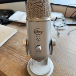 Microphone And Headphone 