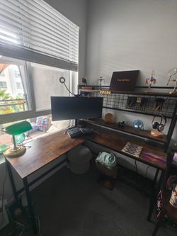 Corner desk - Free need it gone asap