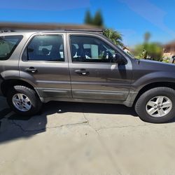2005 Ford Escape