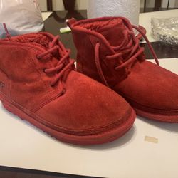UGG Red Size5
