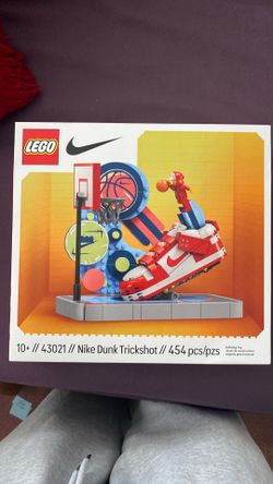 Lego Nike Dunk Trickshot