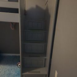 Twin Bed Studio With Mattress 
