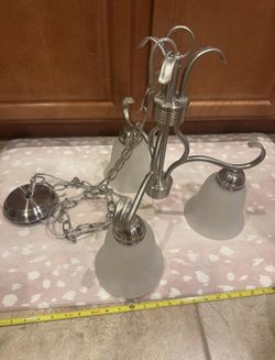 Pre-owned Intertek Chandelier Lamp Pick Up 89131 Zip code 