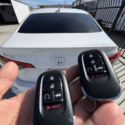 Car Keys / Llaves De Auto 