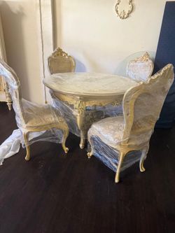 Beautiful Italian ornate dining table with chairs