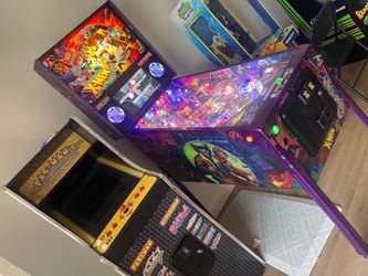 Stern XMEN pinball