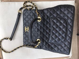 Black handbag 