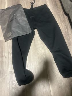 Black essential pants