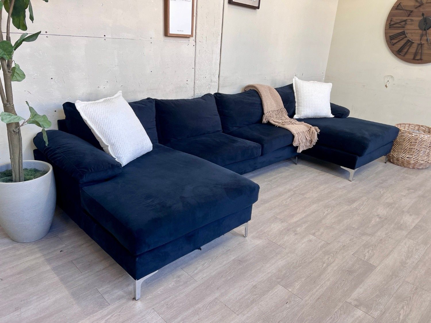 WE DELIVER! 🚚 - Blue Velvet MCM U Sectional Couch with Chaise