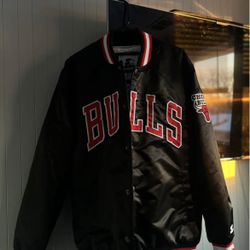 Chicago Bulls Black Vintage Starter Jacket