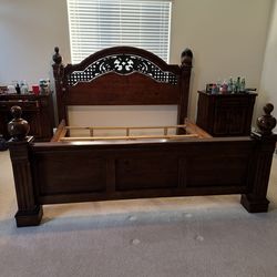 Solid Wood King Bed Frame w/ Headboard – Great Condition – Las Vegas – $200