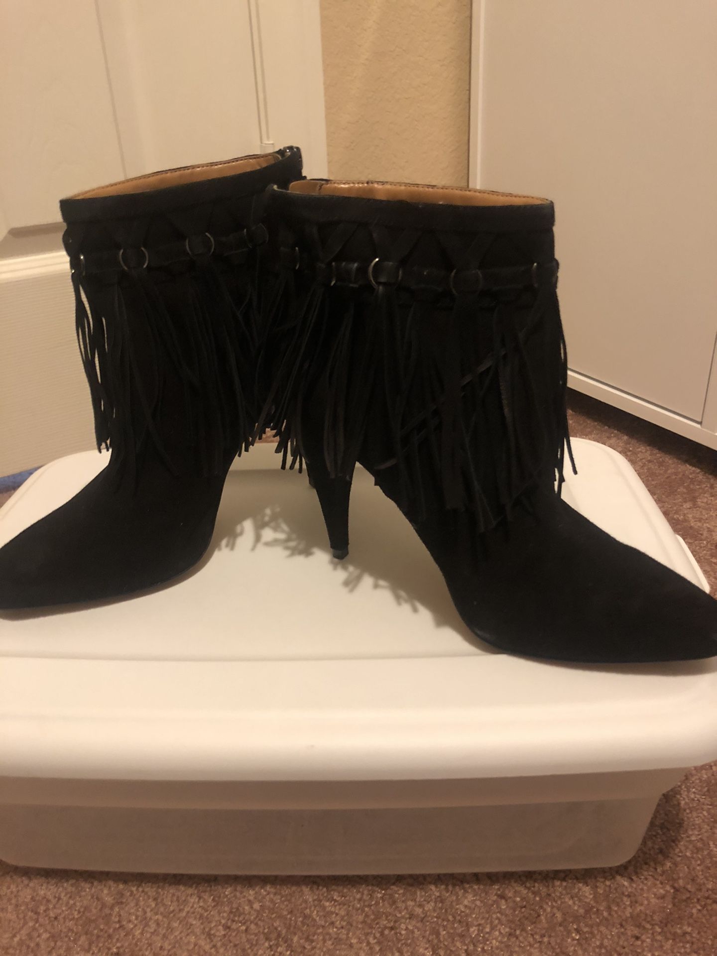 Nine West suede boots size 8