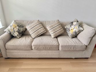 FREE Gray Sofa – Pickup Sep 3 or 4 (Must Have Help Carrying)