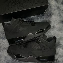 Jordan 4’s black cats