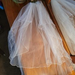 Wedding veil. Like New. Metal Comb To Fit Securely.