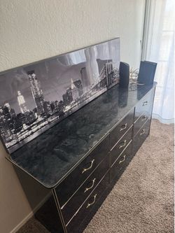 Dresser
