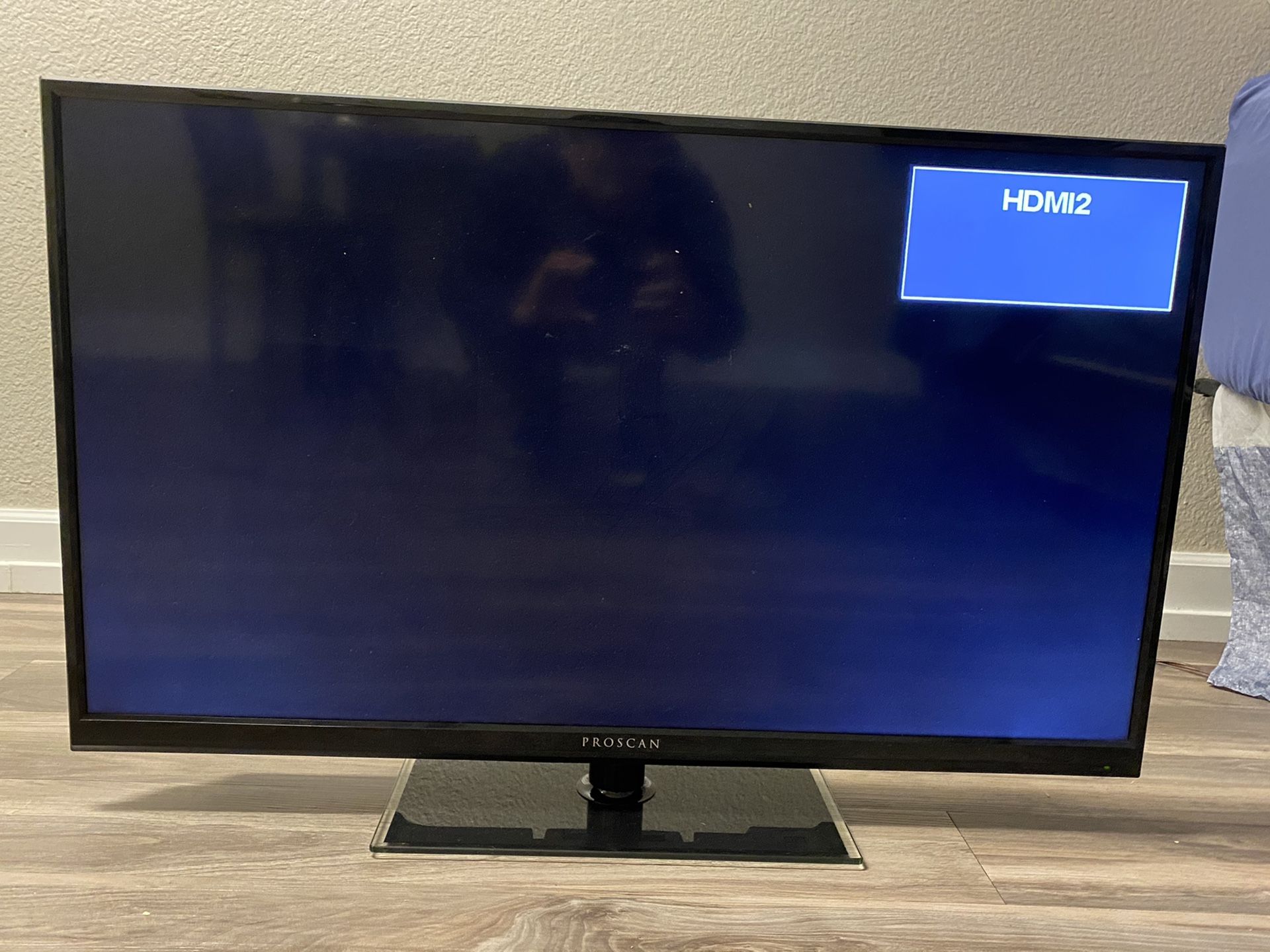 40 inch 1080p Proscan TV with stand