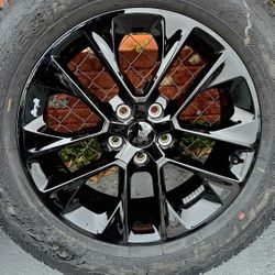 Jeep Wrangler gladiator Rubicon wheels and tires OEM 20