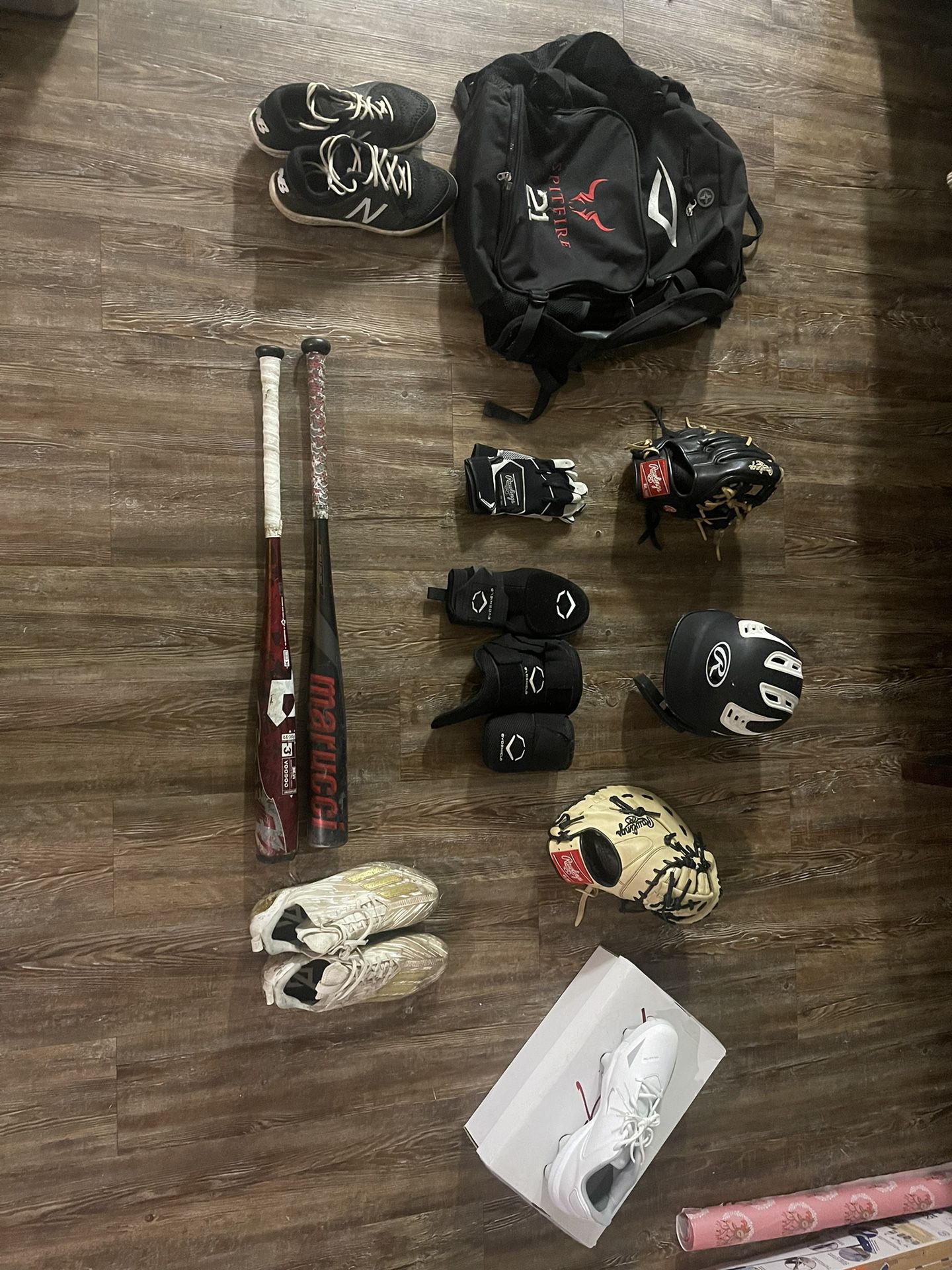 Baseball kit (DEMARINI, MARUCCI, RAWLINGS, EVO)