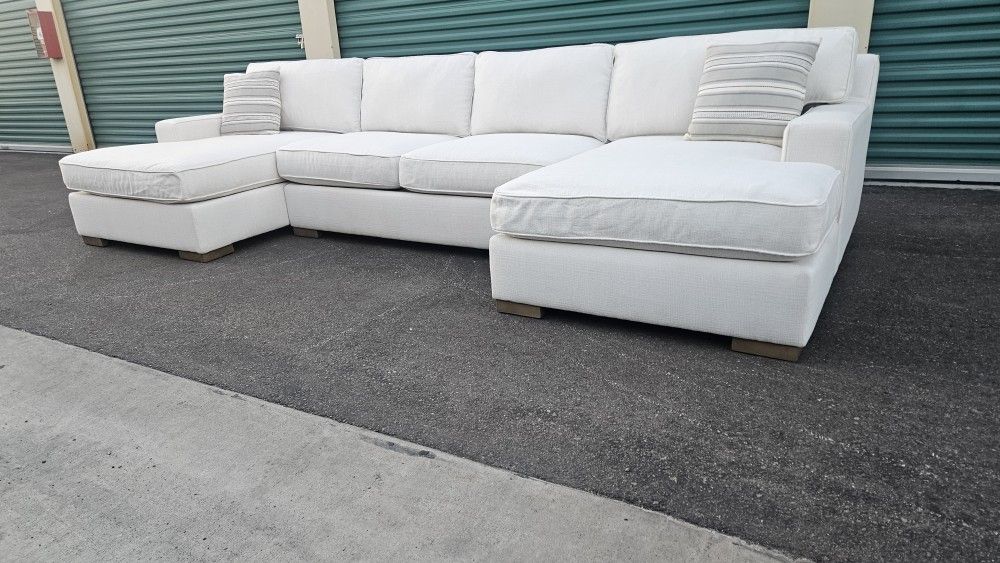 FREE DELIVERY!!! Macy's "Doverly" 3pc Sectional (WHITE)
