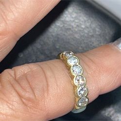 18k Gold 6 Diamond Wedding Band Bezel Set