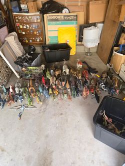 Jurassic world huge toys lot