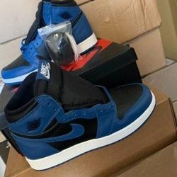 Brand New Nike Air Jordan Retro 1 Shoes Marine Blue Size 5Y&6Y