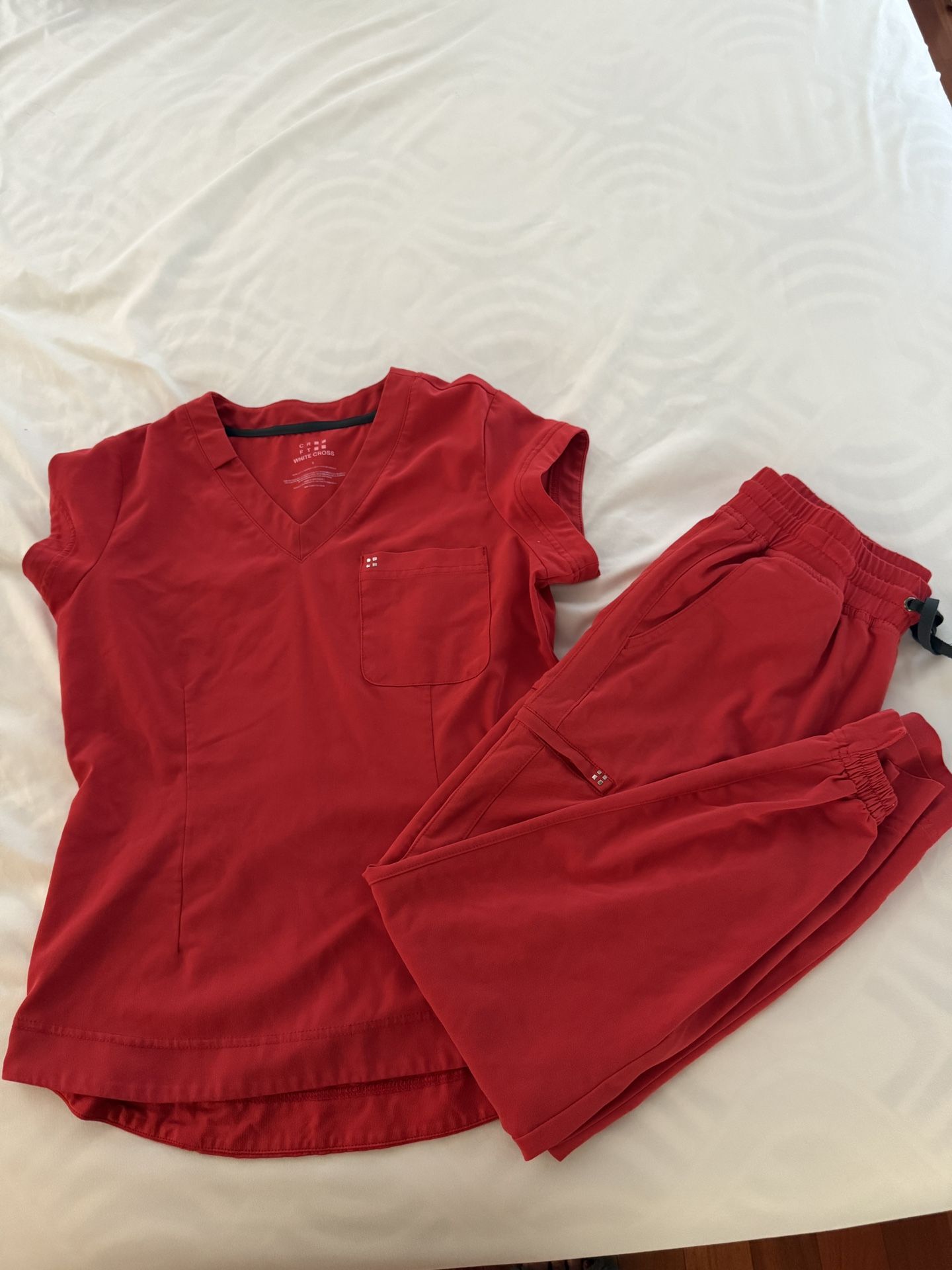 Women’s Medical Scrubs