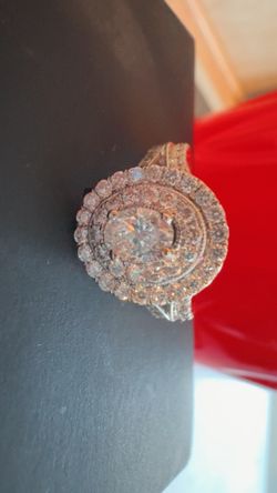 Beautiful Engagement Ring 14K