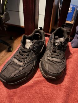 Non Slip Work Shoes(Size 10 1/2)