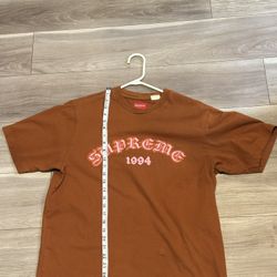 Supreme Old English Tee Size M 