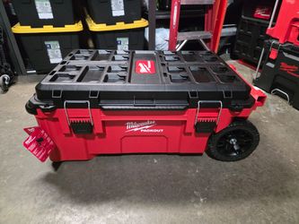 Milwaukee Packout 38" Rolling Tool Chest