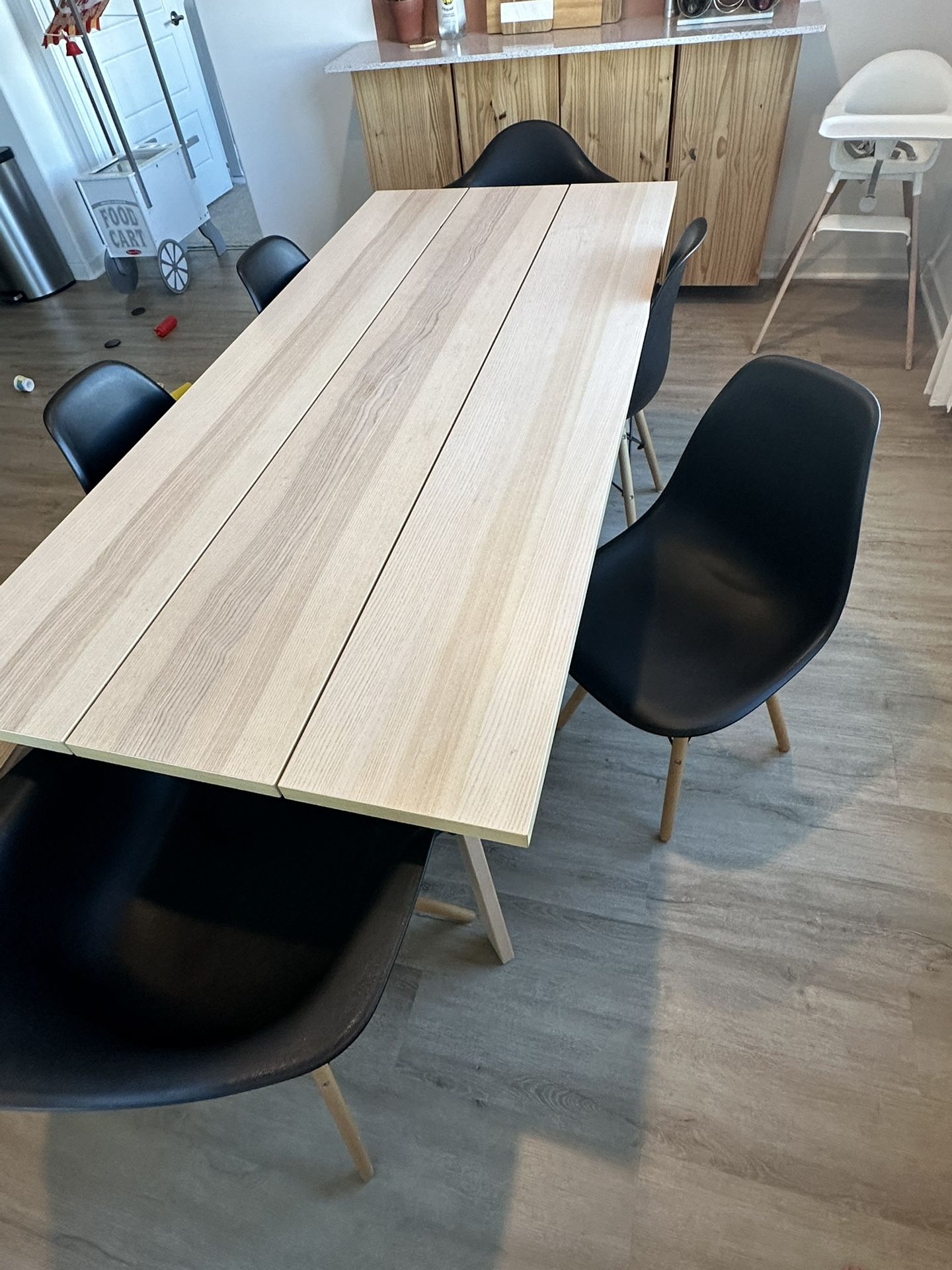 Dinning Room Table And Chairs
