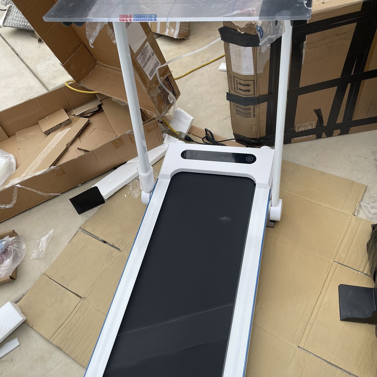 NEW White Foldable Treadmill W/table & Remote 