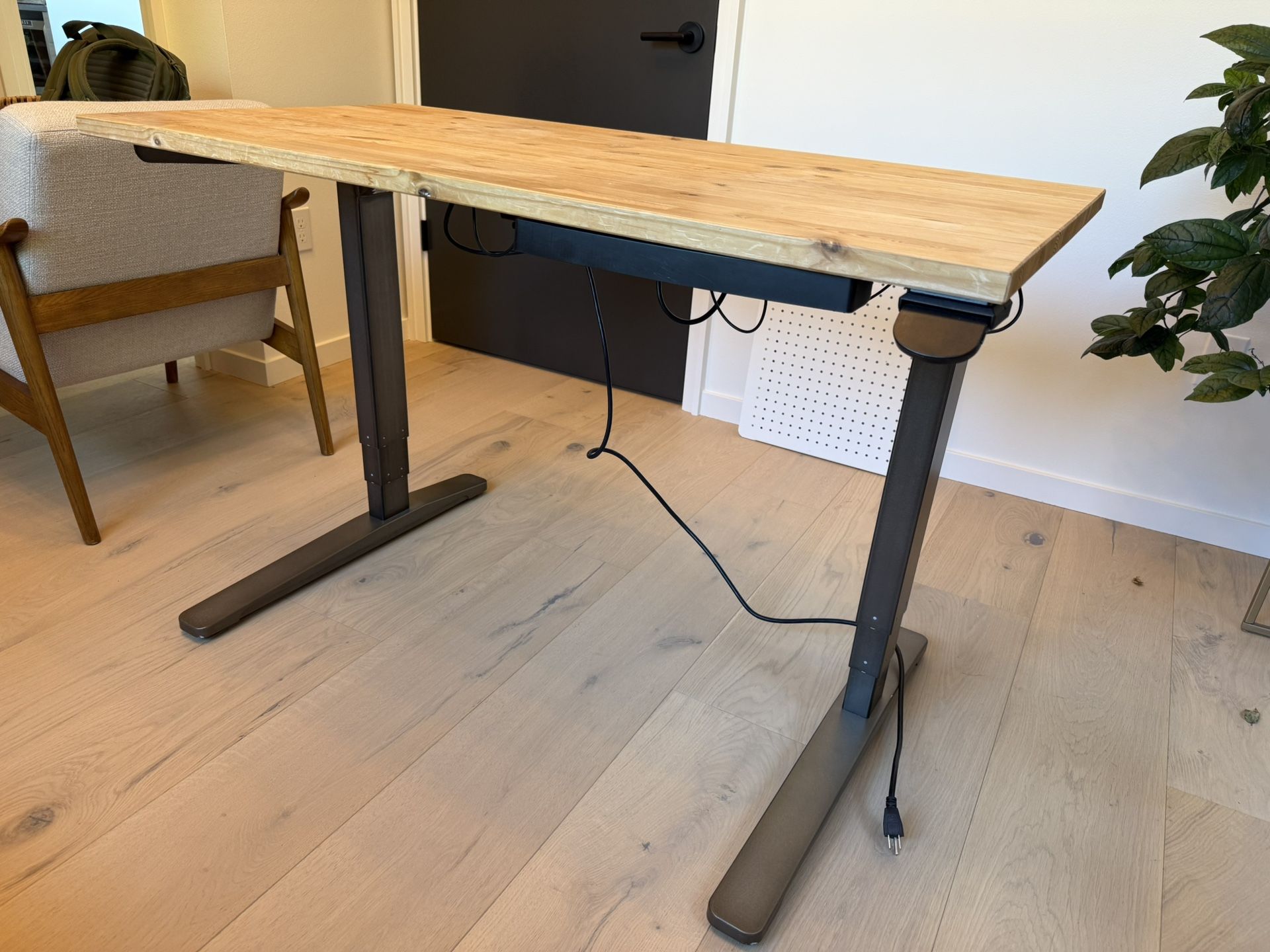 Electric Sit/Stand Desk Land Ergonomic Desk Chair