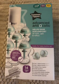 New Tommee Tippee Advanced Anti-Colic Ready for Baby Bottle Set, 5 & 9 Oz Self-Sterilizing Bottles