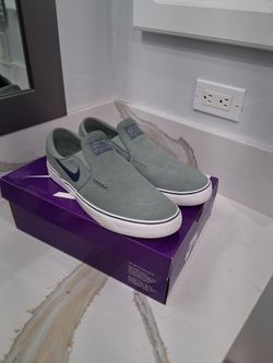 Skate shoes for sale