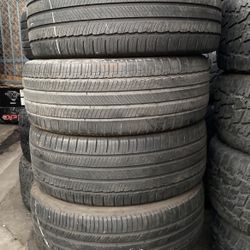 235/45R18 Marca Michelin En Perfectas Condiciónes De Vida