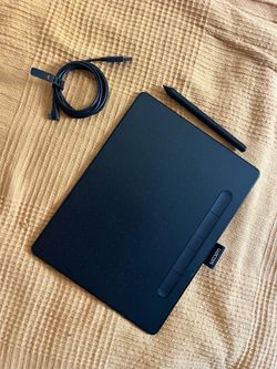 Wacom Intuos medium Bluetooth tablet