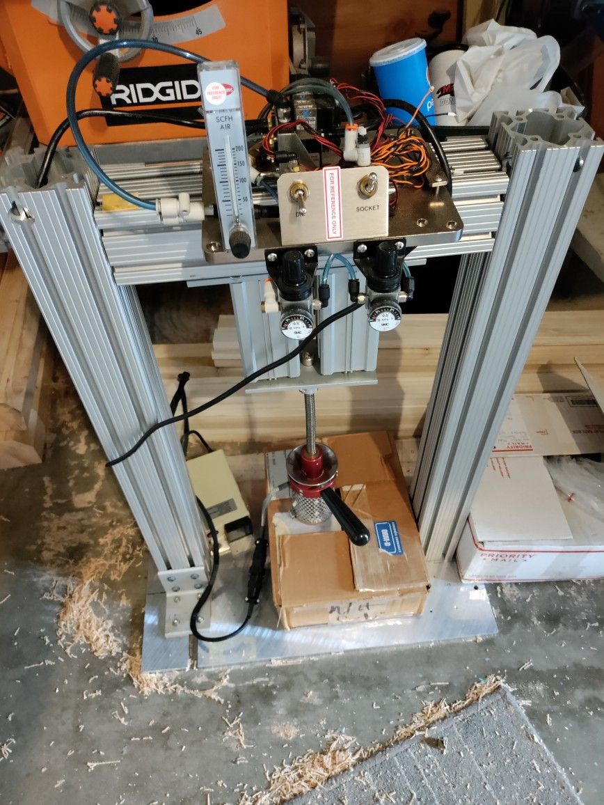 Small Plastic Injection Molding Machine. Pim Shooter 20A