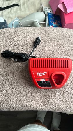 Milwaukee M12 Battery Charger