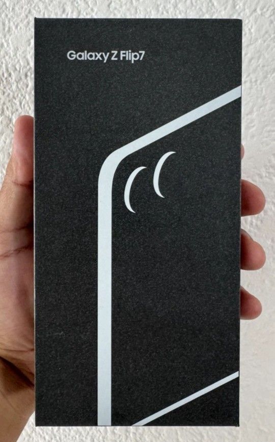 Samsung Galaxy Z flip7 256gb unlocked any carrier 