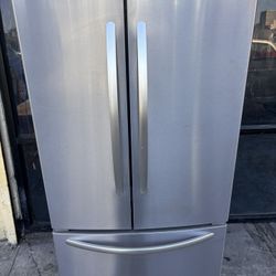 Kitchen Aid French Doors 33” Wide In Excellent Condition 