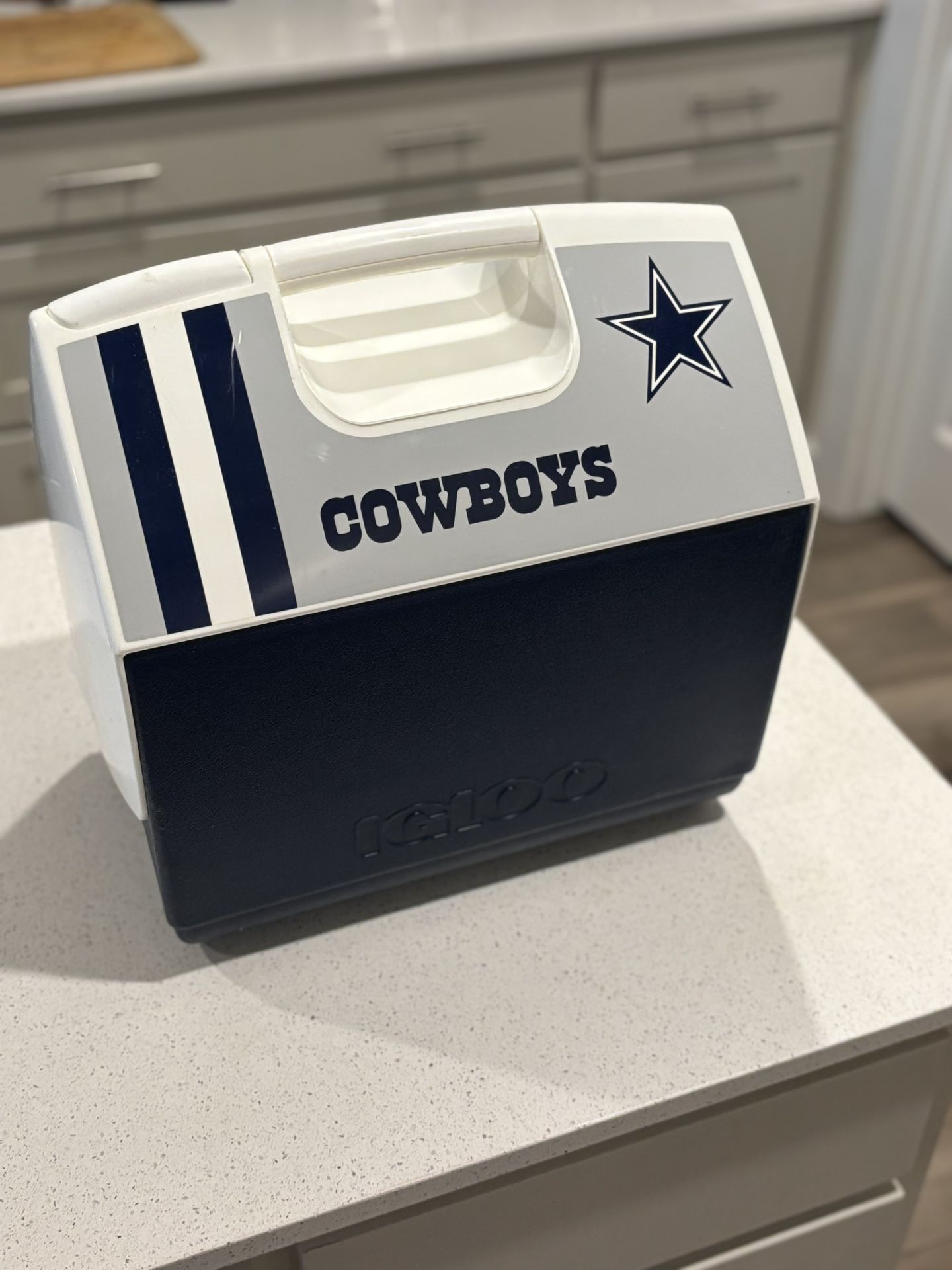 Igloo Dallas Cowboys cooler