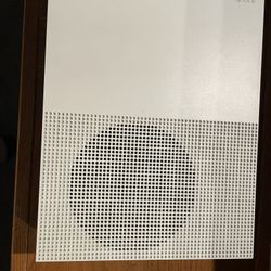 Xbox 1 S Good Condition